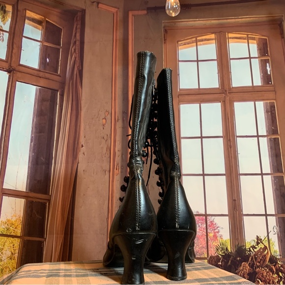 Witch boots Cosplay Costume Halloween Theater Dressy Heels 8 Black Faux Buttons - Picture 5 of 16